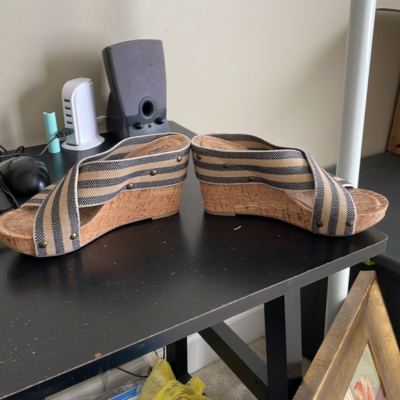 CATO Blue/Tan Wedge Cork Sandal - Picture 2 of 9